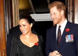 Harry e Meghan, incidente stradale a New York. Inseguiti dai paparazzi come Lady D, il portavoce: "Catastrofe sfiorata"