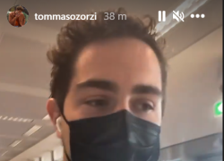 Tommaso Zorzi spende uno sproposito su un volo Easyjet: nel bagaglio "28kg di moda"
