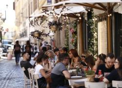 Green pass obbligatorio, Sileri insiste: "Fare subito come la Francia"