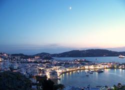 Mykonos, coprifuoco estate 2021: i locali della movida con restrizioni