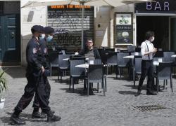 Green pass obbligatorio, Locatelli dice sì: come l'Italia diventa Stato di polizia