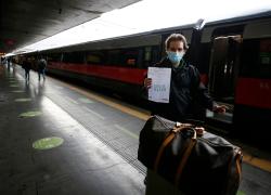 Green pass obbligatorio da lunedì 26 luglio? Draghi pronto al decreto