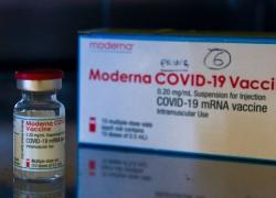 Vaccini Pfizer e Moderna, Aifa: "Casi molto rari di miocardite dopo somministrazione"