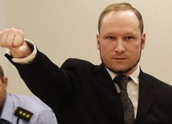 Strage di Utoya, Breivik non si pente: 10 anni fa il massacro a sangue freddo 
