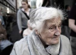 81enne morta a Pavia dopo vaccino Covid, i figli: "Le hanno dato quattro dosi"
