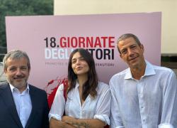 Nuova produzione di Tenderstories per Venezia 2021 "Senza Fine" su Ornella Vanoni diretto da Elisa Fuksas
