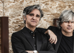 Stadio, il cantante Gaetano Curreri ha un malore e sviene durante il concerto