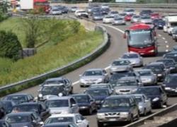 Nuovo Codice della Strada, ok della Camera con 163 voti favorevoli e 107 contrari, multe più salate per chi usa cellulare alla guida