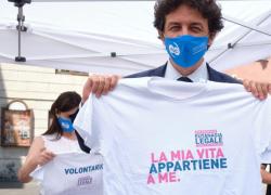 Referendum eutanasia legale, superate le 320mila firme per la campagna "Liberi fino alla fine"