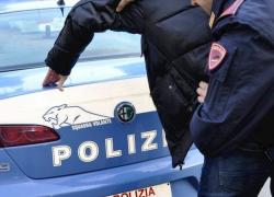 Canosa, la moglie rifiuta il sesso e lui la sfregia. Salvata dai vicini