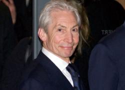 Charlie Watts morto per colpa del vaccino contro il Covid? La verità