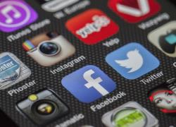 Facebook, arrivano le videochiamate in realtà virtuale