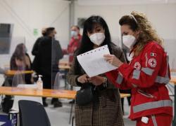 Covid, tamponi rapidi gratuiti in tutta Italia: l'iniziativa della Croce Rossa Italiana
