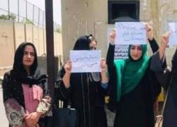 Afghanistan, talebani pronti a nominare Akhundzada guida suprema: paura tra le donne