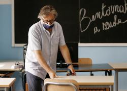 Prof senza Green pass va a scuola per lavorare ma il preside chiama i carabinieri 