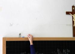 Crocifisso nelle aule scolastiche, la Cassazione dà l'ok: "Non è discriminatorio"