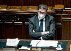 Obbligo vaccinale, Giorgetti: "Istanza da valutare per la sua delicatezza"