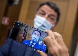 Tamponi, Renzi: "Chi non fa il vaccino è giusto che li paghi"