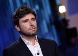 Green pass obbligatorio, Di Battista: "Misura ipocrita, è obbligo vaccinale mascherato"