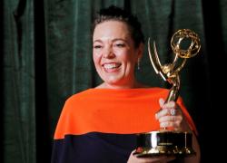 Emmy awards 2021 vincitori, la lista completa. Olivia Colman: "Questo premio va a mio padre, morto in pandemia"