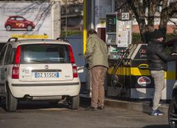 Germania, chiede al cliente di indossare la mascherina e viene ucciso