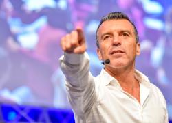 Roberto Re sostiene la Fondazione Exodus di Don Antonio Mazzi