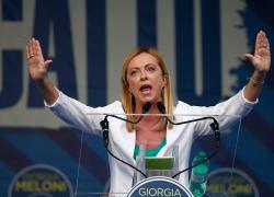 Meloni si scatena a Palazzo Madama per il decreto Caivano: polemiche e "versi" contro le opposizioni, confonde il Senato con Atreju