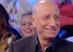 Pippo Franco green pass falso: sequestrato insieme a altri 8. Ecco cosa rischia