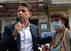 M5s, Conte spegne subito il "sogno" di Letta: "Non ce lo vedo a fare il ramo di un Ulivo"
