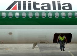 Ita, partono i primi voli: il marchio è ancora Alitalia. I Passeggeri: "Non è cambiato nulla"