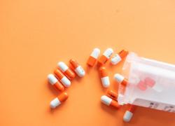 Pillola anti Covid, la nuova lotta al virus: prevista in Italia per il 2022