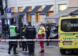 Oslo, minaccia i passanti con un coltello: polizia spara e lo uccide