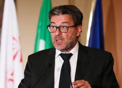 Manovra, deficit schizza al 4,3%, 14 miliardi oltre la soglia Ue del 3%: spread sfiora i 200