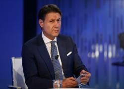 Renzi e Conte, continua lo scontro. L'ex premier: "Non partecipo al suo show"