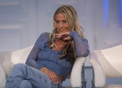 Heather Parisi, oscurato il suo contenuto No-Vax: "Ecco il video che Youtube mi ha censurato"