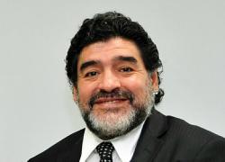 Morte di Maradona, il "pibe de oro" sepolto senza cuore per evitare profanazioni