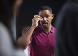Will Smith, la bomba dell'ex assistente: "Lo vidi fare sesso con un suo collega di Willy, il Principe di Bel Air". L'attore replica: "Invenzioni"