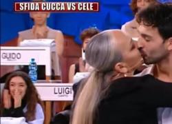Amici 2021, Alessandra Celentano BACIA Raimondo Todaro: che passione! VIDEO