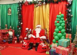 Palloncini per decorare l’albero di Natale, l'idea low cost che impazza sul web