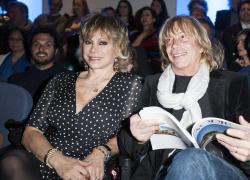Perché Enzo Paolo Turchi è uscito dal Grande Fratello, si è ritirato definitivamente, l'abbraccio con la figlia dopo due mesi