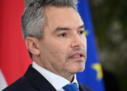 Karl Nehammer sarà il nuovo cancelliere austriaco, la nomina dopo le dimissioni di Schallenberg