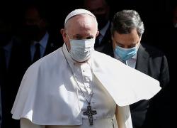 Papa Francesco a Cipro, uomo armato di coltello arrestato durante la messa