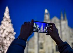 Natale 2021, Costa promette: "Nessuna stretta alle regole Covid"
