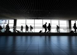 Rientro in Italia dall'estero, tutte le regole da seguire a partire da oggi: dai tamponi ai giorni di isolamento