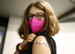 Vaccino Covid, terza dose al via per ragazzi di 16-17 anni e adolescenti fragili 