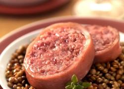 Ricetta cotechino e lenticchie: come stupire facilmente al cenone di Capodanno