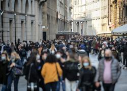 Super Green pass, scuola, zona gialla e terza dose: cosa cambia da oggi