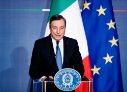 Conferenza stampa di Draghi: "Dad crea disuguaglianze. Tutti i problemi dipendono dai no vax"