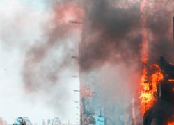 Incendio a New York, palazzo nel Bronx in fiamme: 19 morti. Nove erano bambini