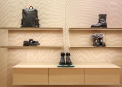 Santoni, montagna e città si uniscono nella collezione A/I 22